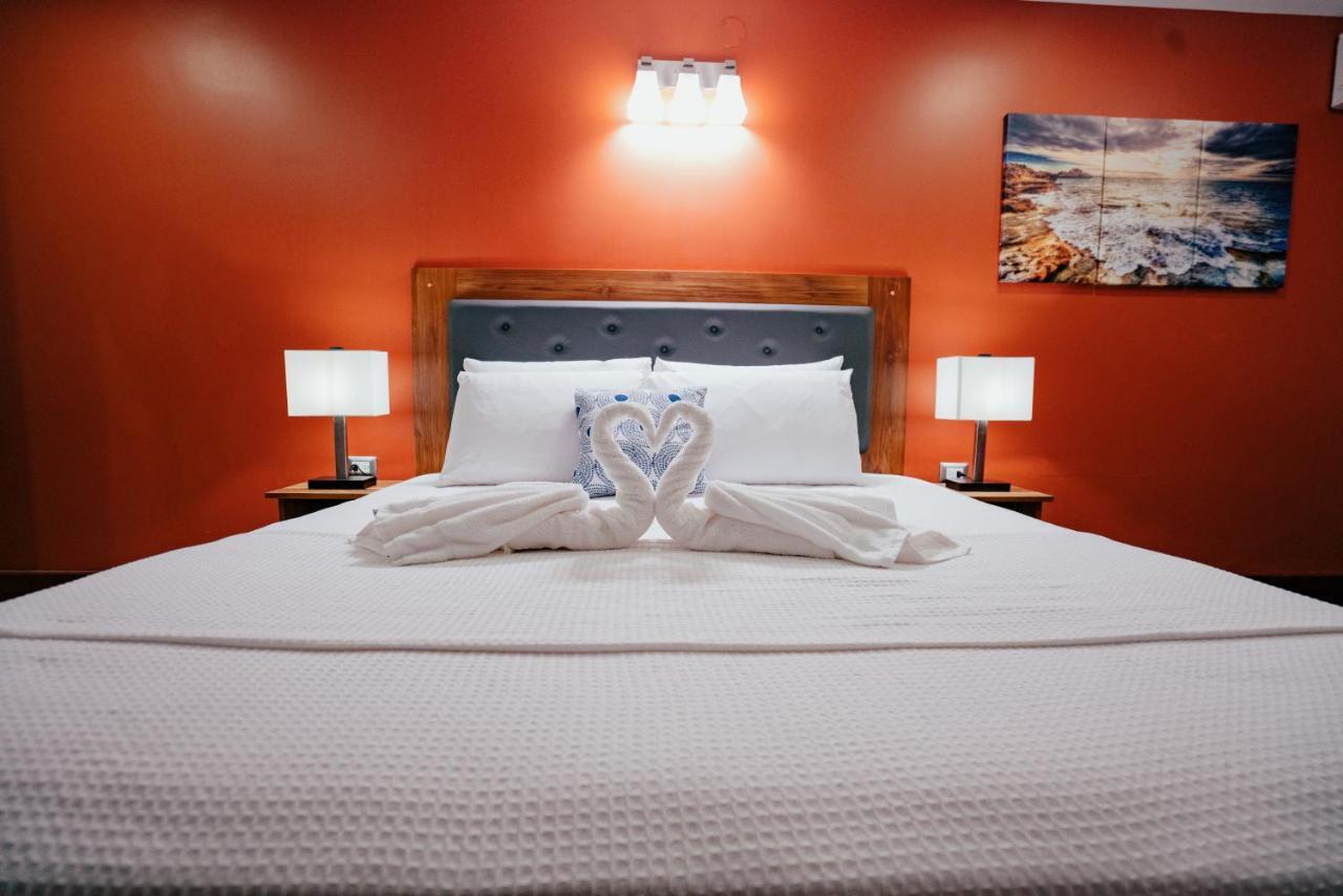 Runway Hotel Piarco ภายนอก รูปภาพ