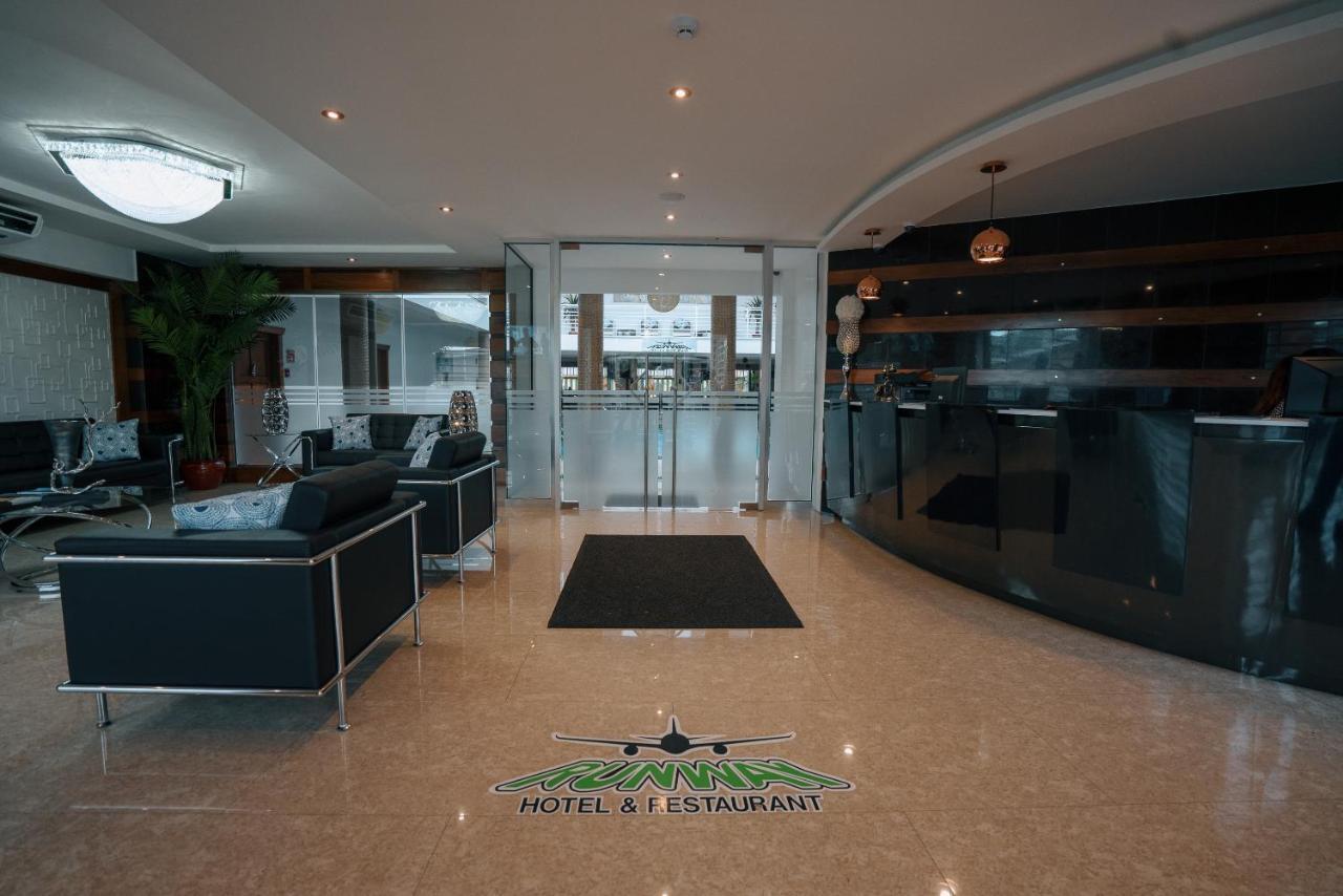 Runway Hotel Piarco ภายนอก รูปภาพ