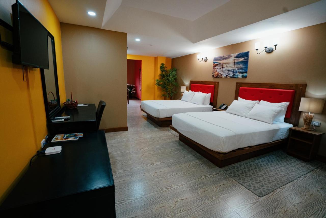 Runway Hotel Piarco ภายนอก รูปภาพ