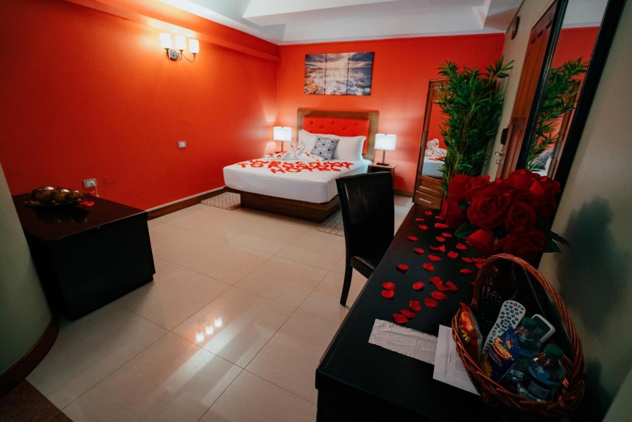 Runway Hotel Piarco ภายนอก รูปภาพ